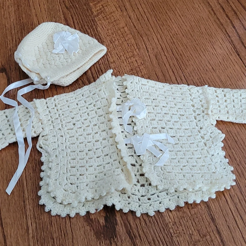 Vintage Handmade Baby Sweater and Bonnet - Picture 2 of 10